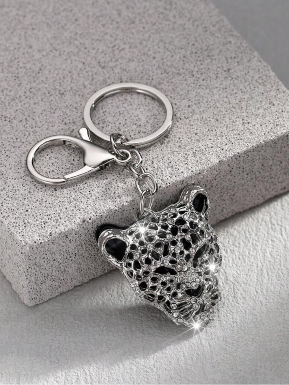 Crystal Leopard Head bag charm/Keychain - Silver